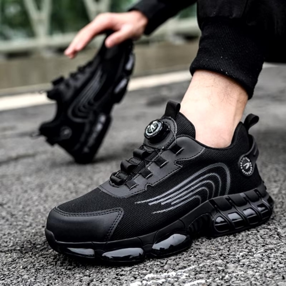 Men's Black Elevate Pro Trainers Sz14